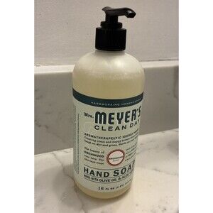 Mrs. Meyer’s Clean Day Liquid Hand Soap Birchwood Scent 16 FL OZ Pump Bottle